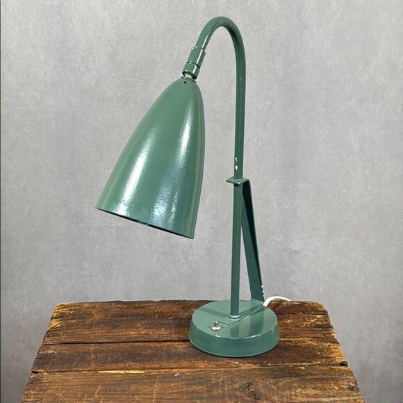 Vintage Green Metal Industrial Desk Lamp - Picture 1 of 6